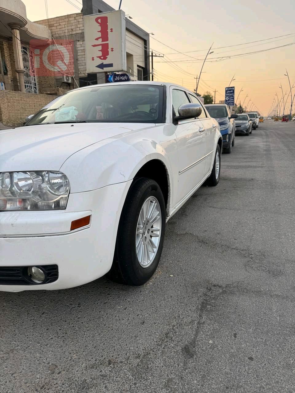 كرايسلر 300
